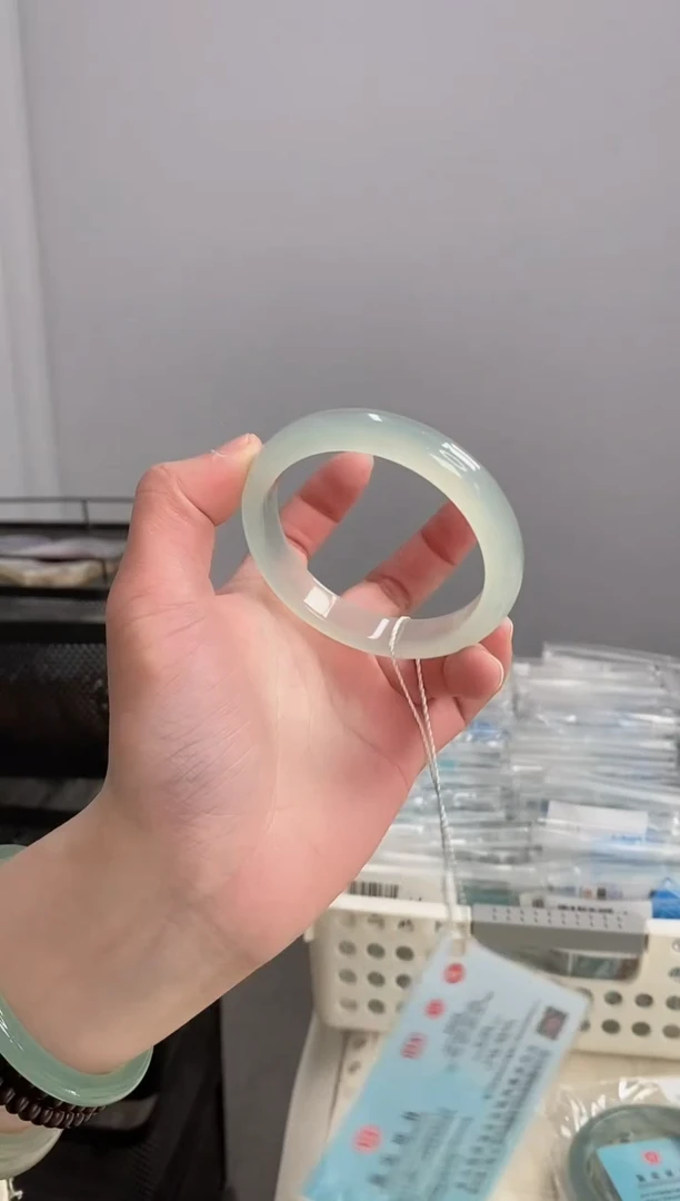 【闪购商品】玛瑙/玉髓手镯未镶嵌56圈