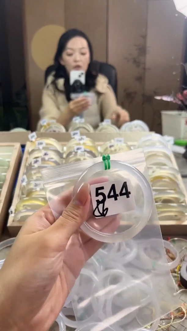 手镯玛瑙/玉髓未镶嵌544