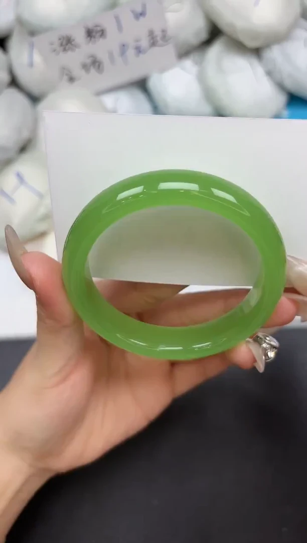 未镶嵌手镯石英质玉60-59-60