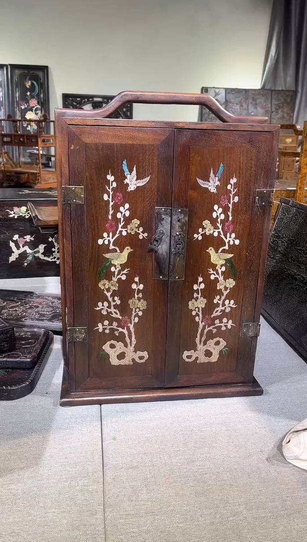 木古*镶嵌花鸟提手柜子