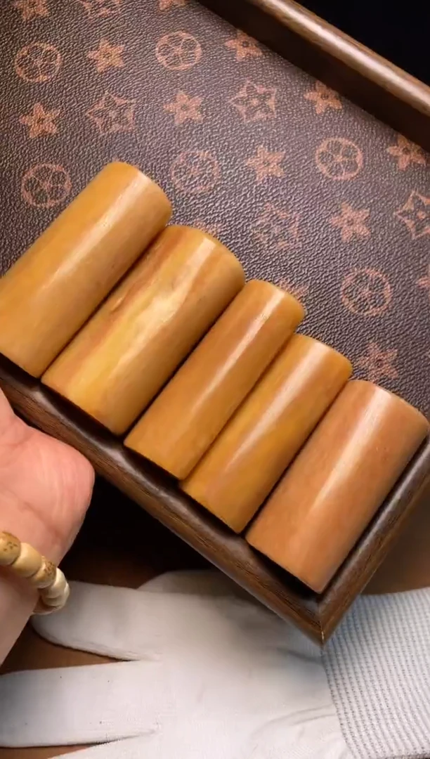 其他牛骨杂件705-马骨棒老料随机-有棕裂