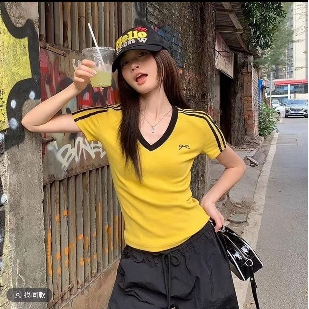 大码胖mm美式撞色V领蝴蝶结正肩短袖T恤修身显瘦打底+条纹阔腿裤