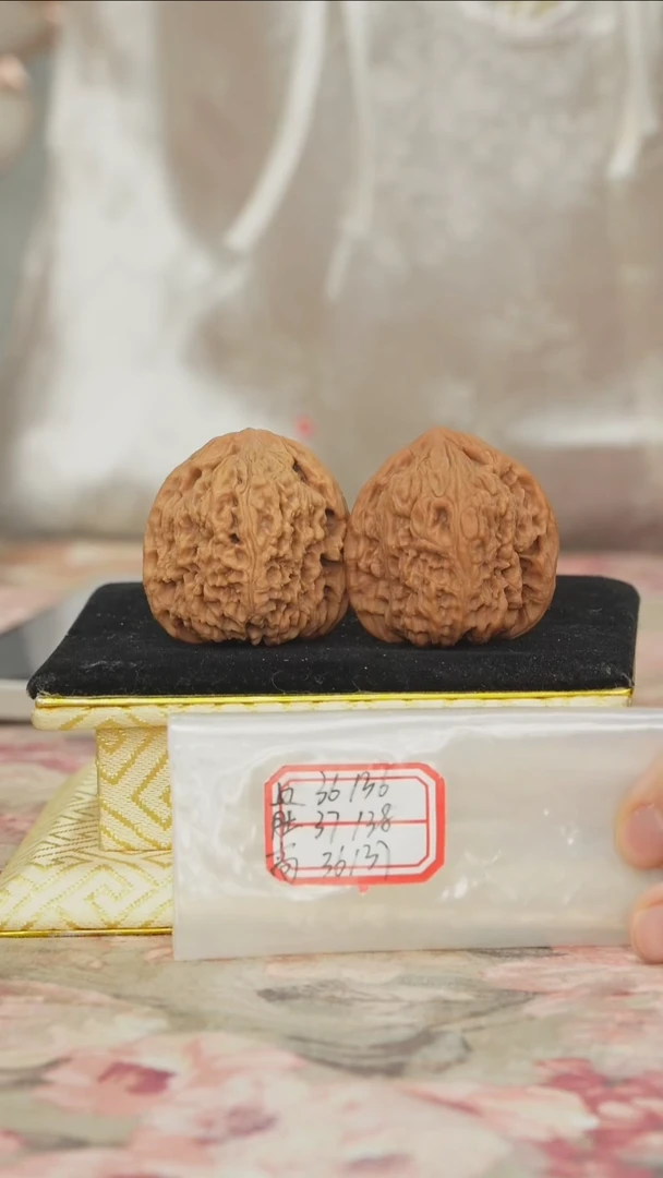 把件文玩核桃原产地南疆石