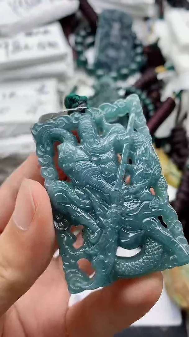 翡翠未镶嵌颈饰888