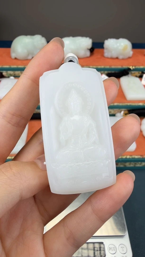 颈饰未镶嵌和田玉1