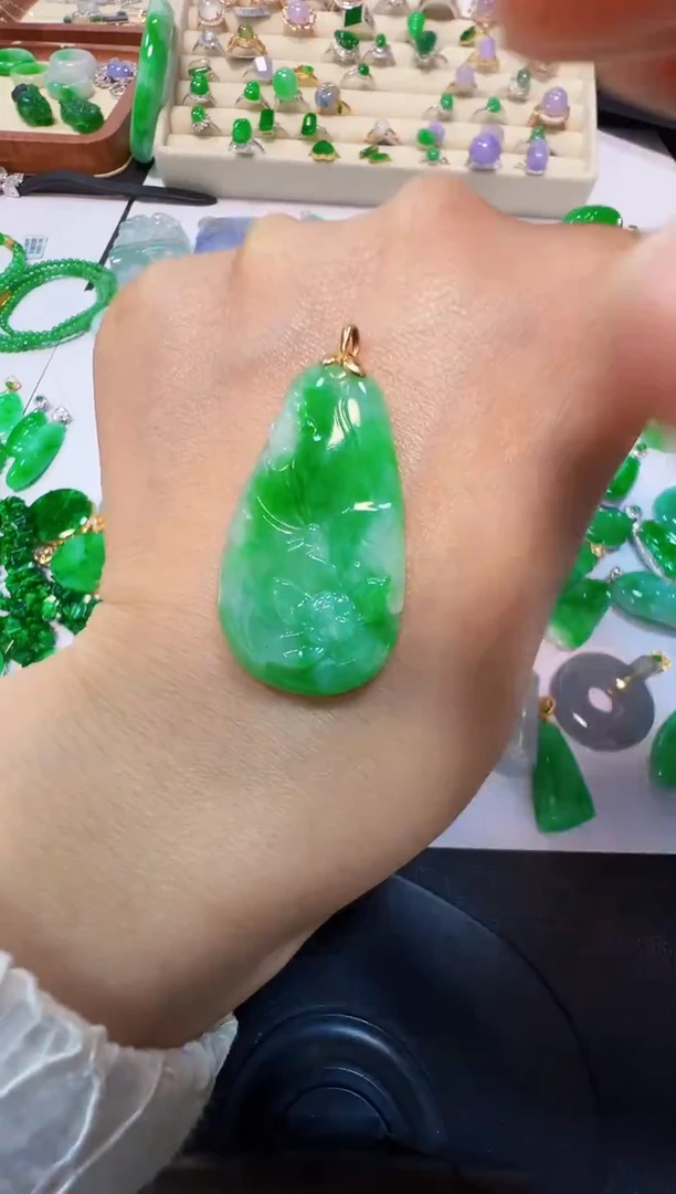 吊坠(不含链)未镶嵌翡翠1980