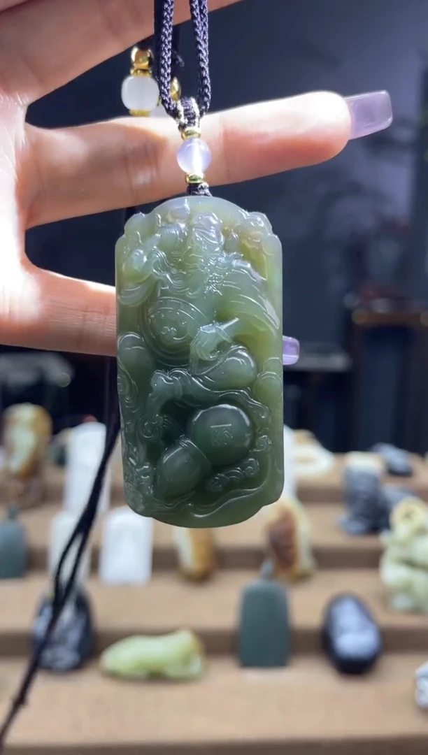 颈饰未镶嵌和田玉1