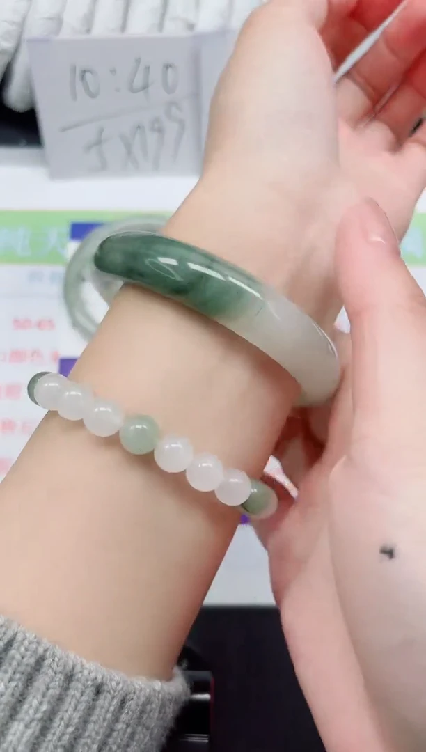 【闪购商品】石英质玉手镯未镶嵌44-60