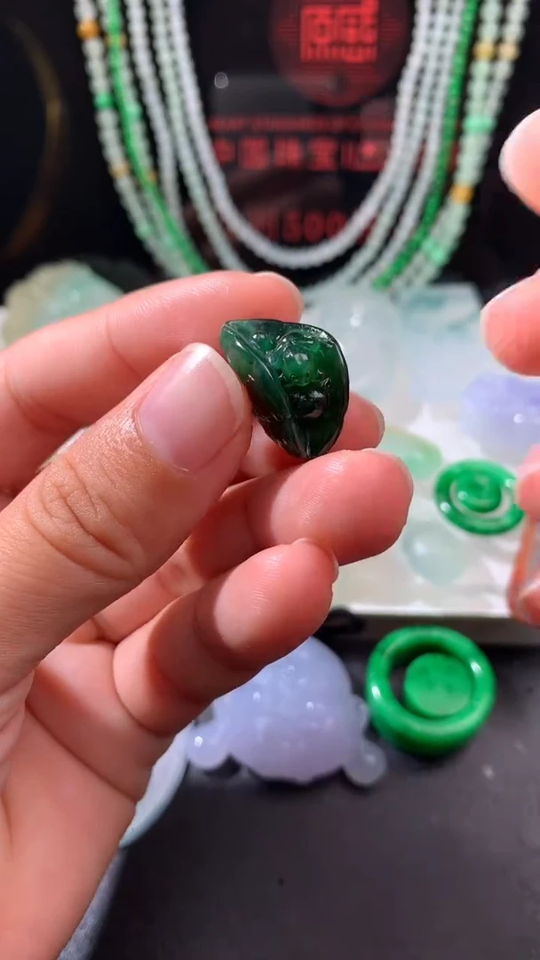 未镶嵌定制翡翠