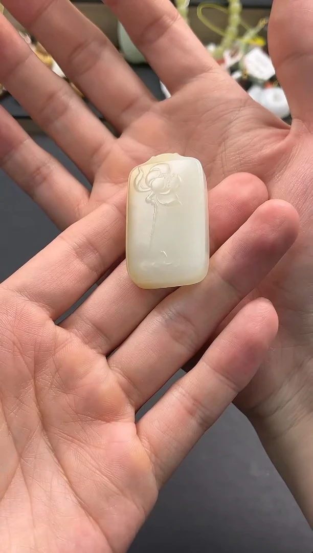 未镶嵌手串和田玉且末金山糖白无事牌微色差