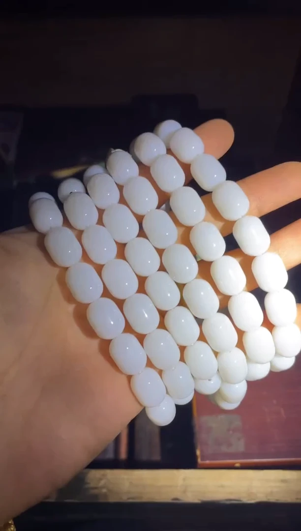 和田玉未镶嵌颈饰白玉米粒108颗项链1件