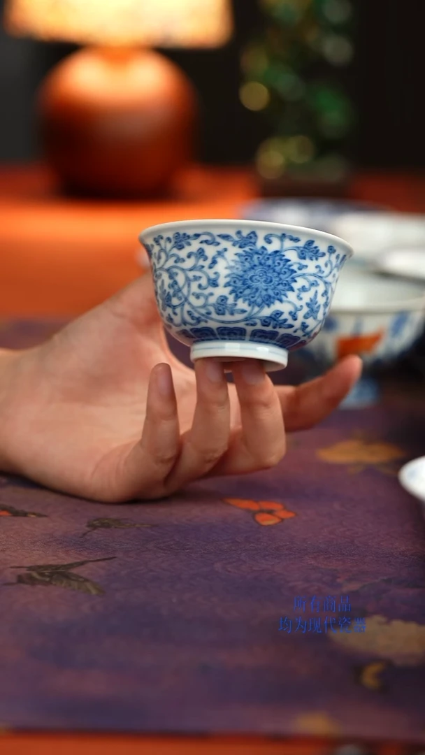 望玉青花缠枝莲主人杯