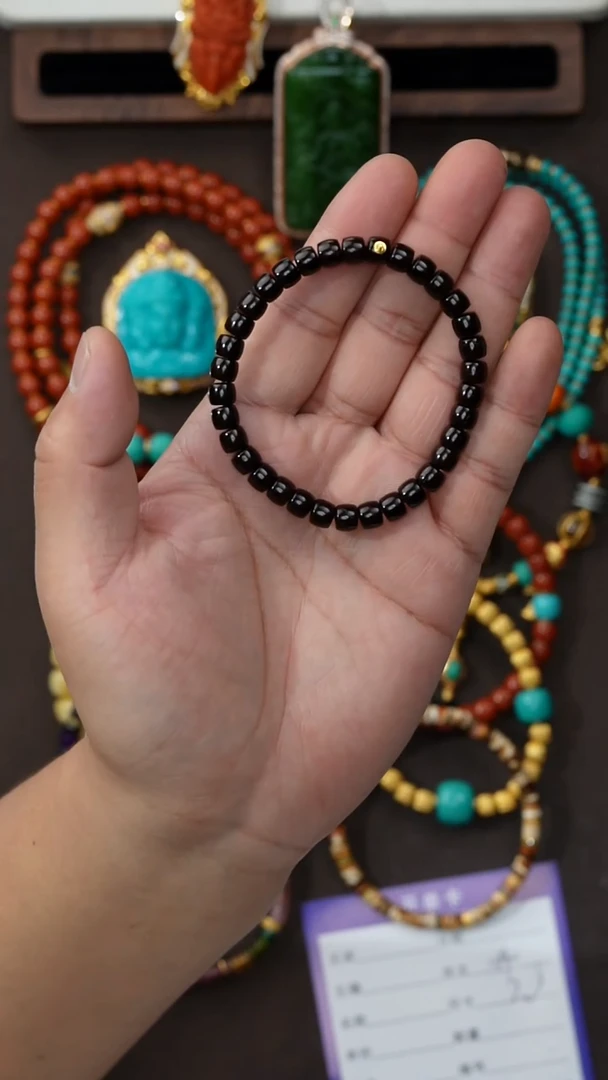 手串椰蒂春**梅椰蒂手串