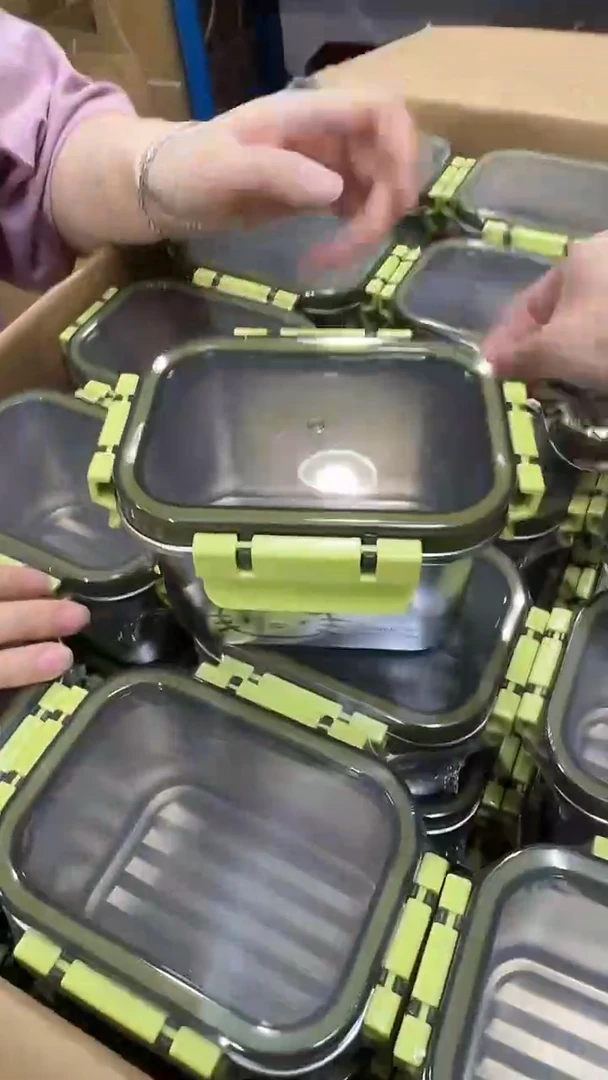 瓷片650mlKT绿色保鲜盒带勺