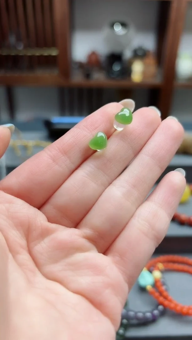 【闪购商品】和田玉耳钉18K金镶嵌18k金碧玉爱心耳钉*3 QC