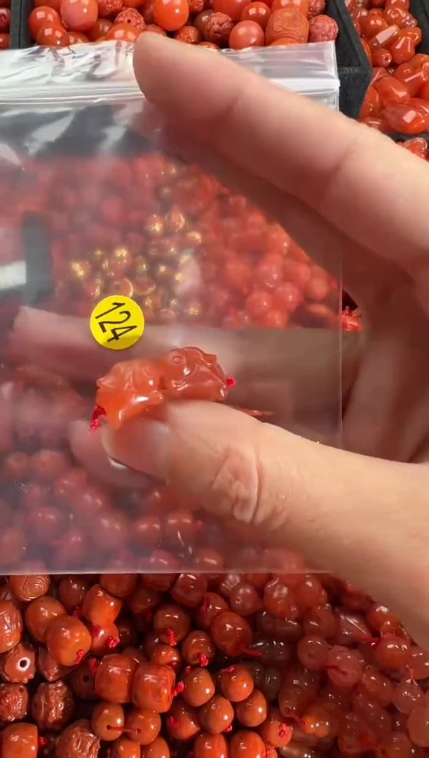 【闪购商品】南红玛瑙颈饰未镶嵌1