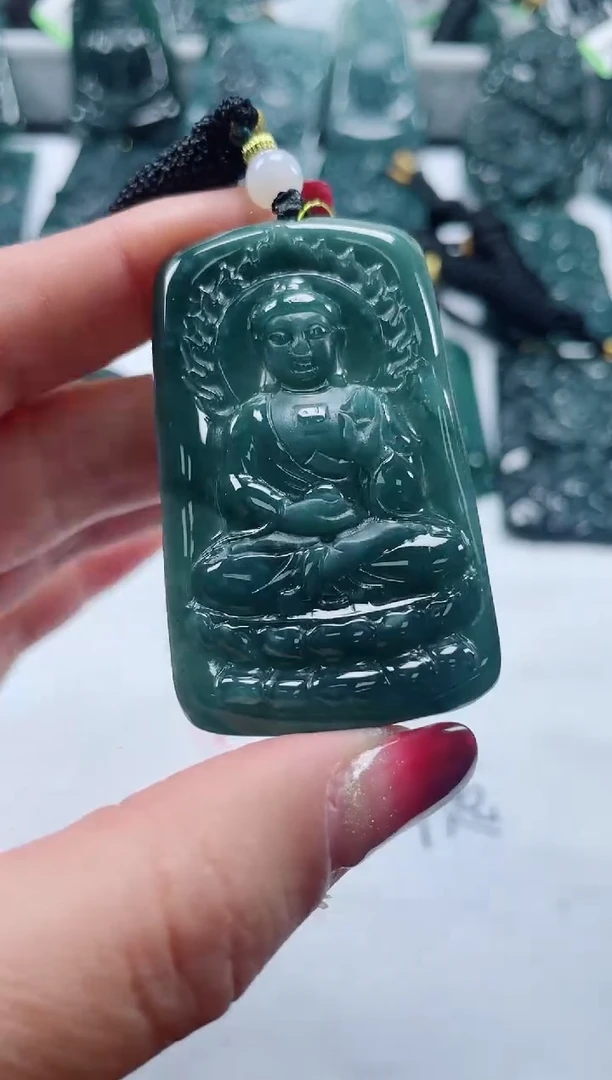 【闪购商品】翡翠颈饰未镶嵌