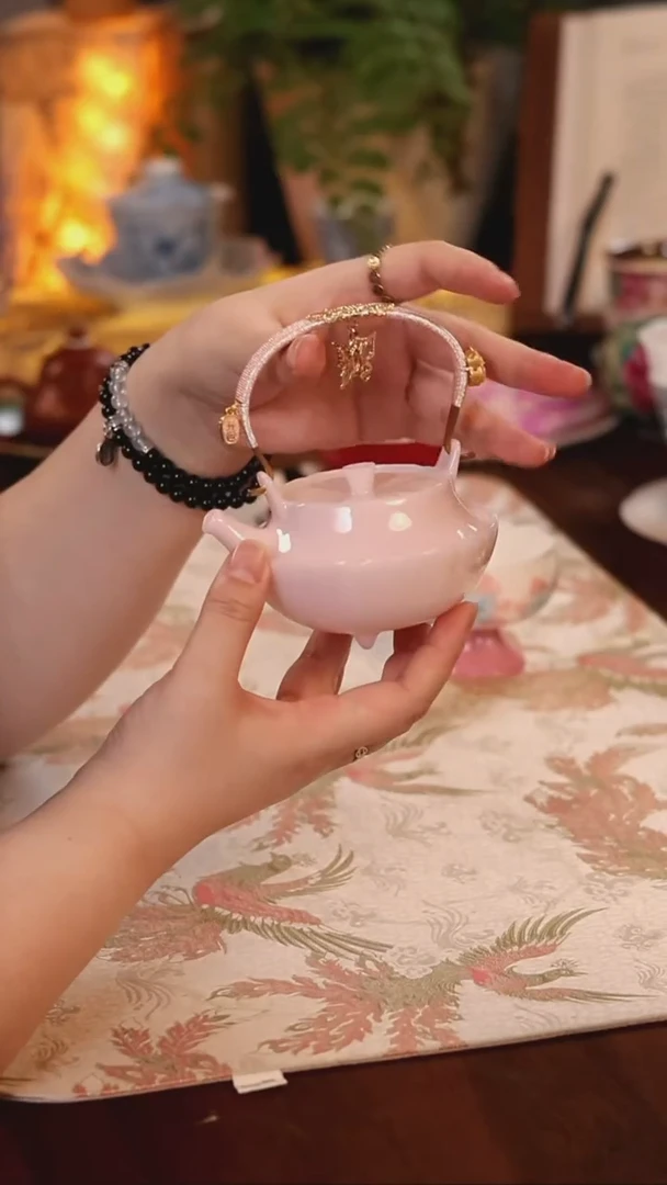 粉色璞玉茶壶 哈哈哈