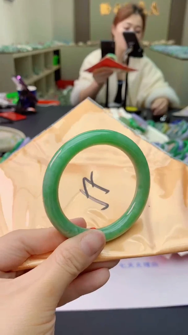 【闪购商品】翡翠手镯未镶嵌0599327459