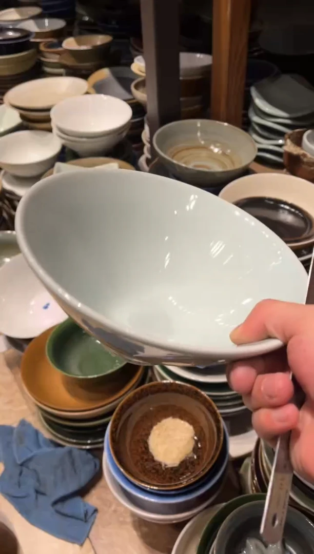 【闪购商品】瓷片96 微瑕影青斗笠面碗1个