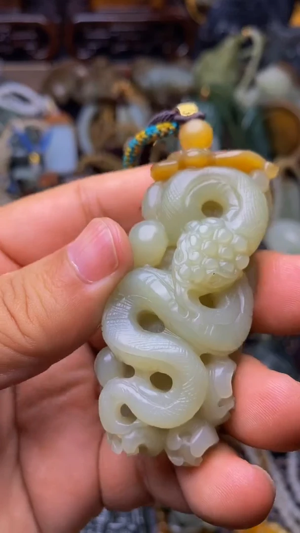 未镶嵌和田玉挂件1