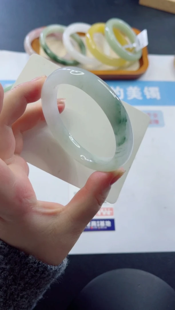 未镶嵌手镯石英质玉多样性发货A42