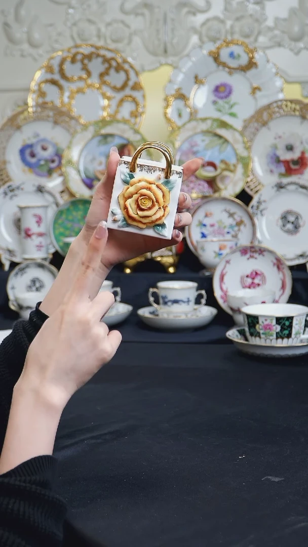 骨瓷婷婷中古器物如图所示105