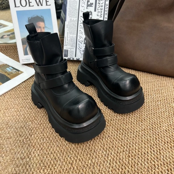 港风复古厚底马丁靴女2025新款百魔术贴擦色美拉德靴子短靴潮