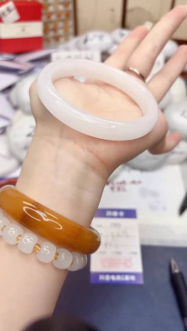 石英质玉手镯未镶嵌193-天山翠-圈口62.9