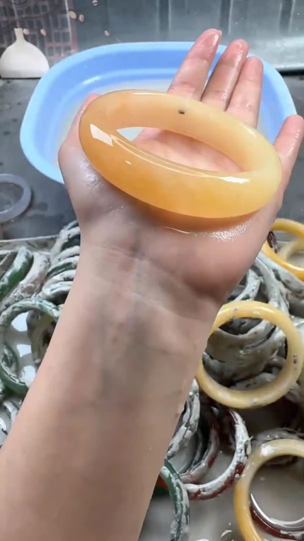 【闪购商品】石英质玉手镯未镶嵌48 65