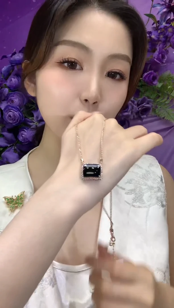 项链18K金镶嵌翡翠C46