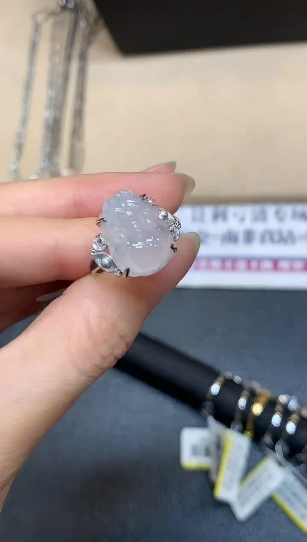 18K金镶嵌戒指翡翠8【无鉴赏期】