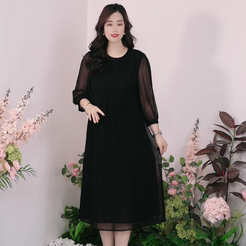 司缪【W5532】轻奢大码女装气质显瘦纯色高端黑色珠丽纱圆领连衣裙