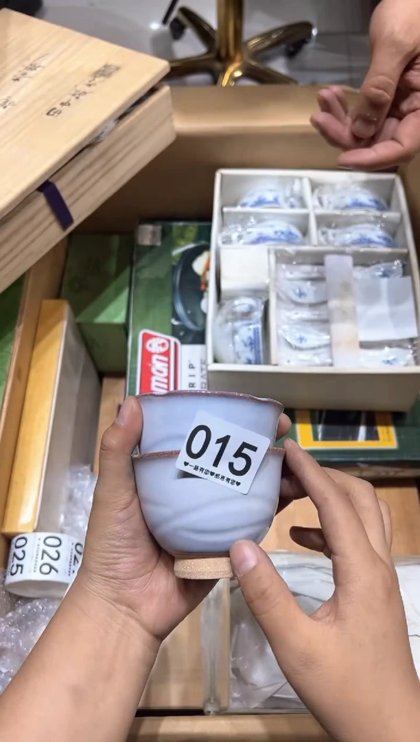 瓷片是**吖015.........