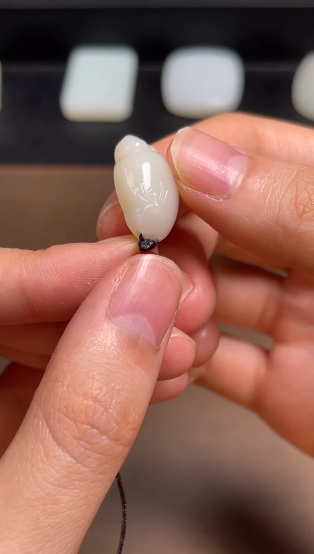 和田玉未镶嵌颈饰4