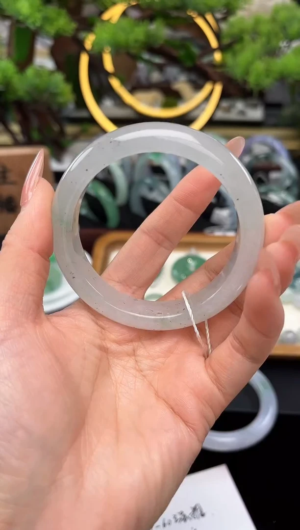 未镶嵌手镯翡翠手镯