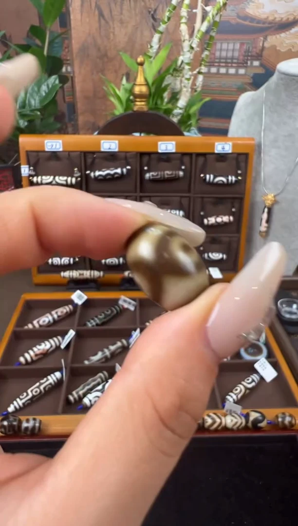 玛瑙/玉髓吊坠(不含链)未镶嵌15.(微瑕随机发货)