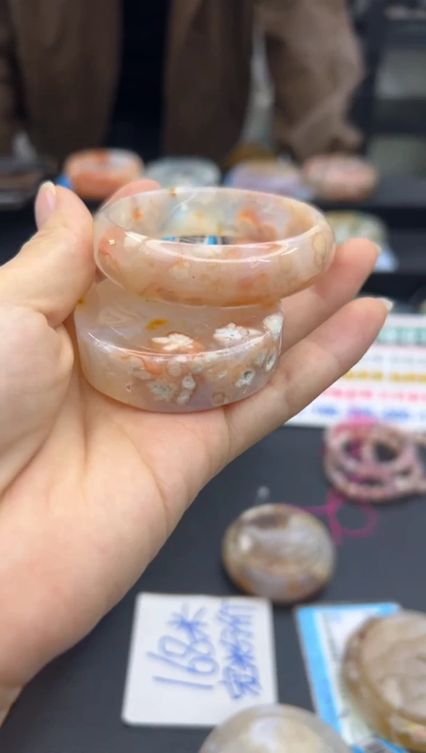 【闪购商品】石英质玉手镯未镶嵌A350(53圈赠送镯心)