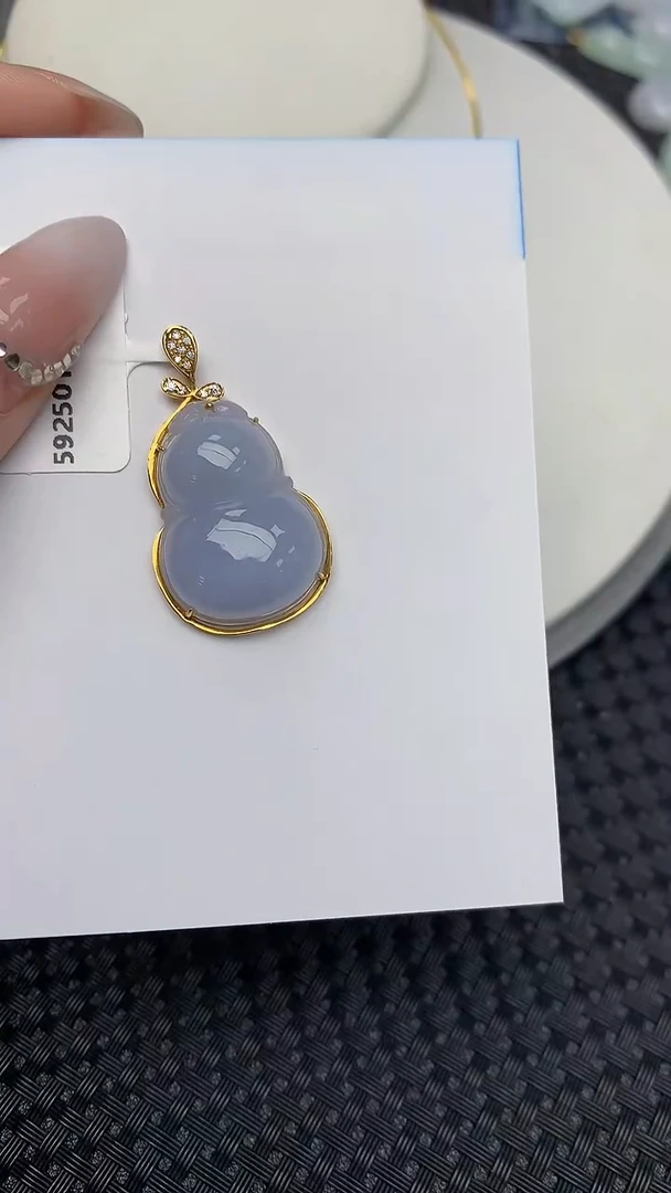 【闪购商品】翡翠颈饰18K金镶嵌天然翡翠A货
