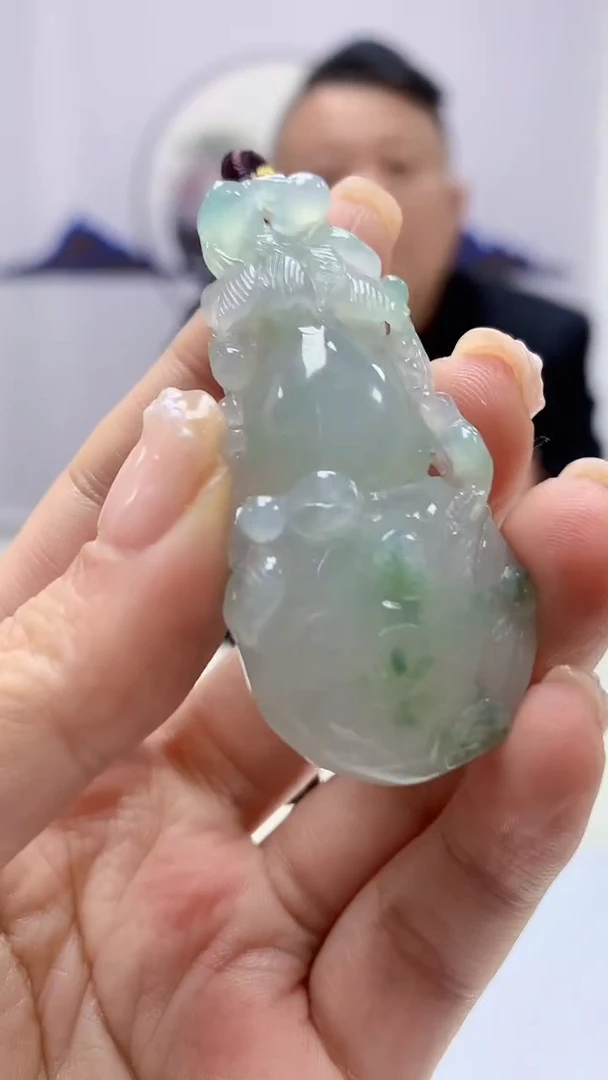 【闪购商品】定制翡翠未镶嵌4969ms-毛货292葫芦