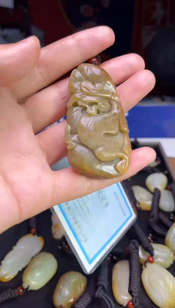 颈饰未镶嵌和田玉123