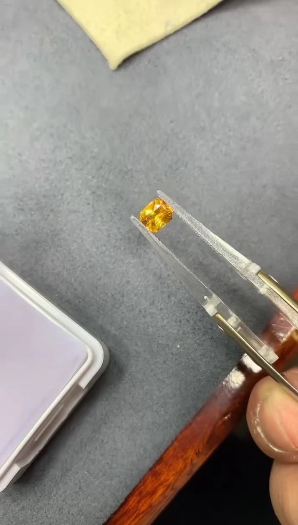 裸石蓝宝石1.04ct 30