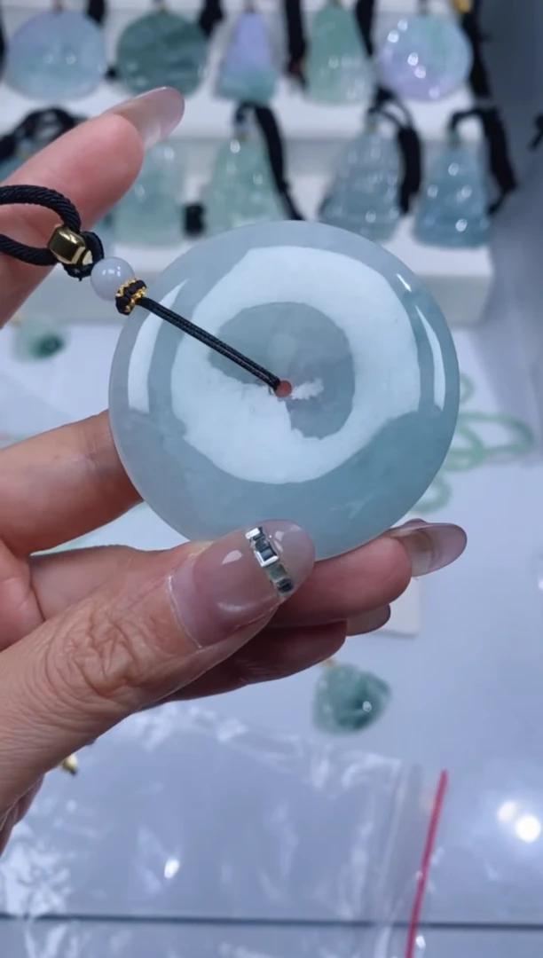 颈饰未镶嵌翡翠吊坠