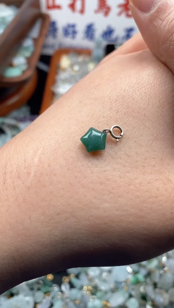 【闪购商品】翡翠颈饰未镶嵌哥哥