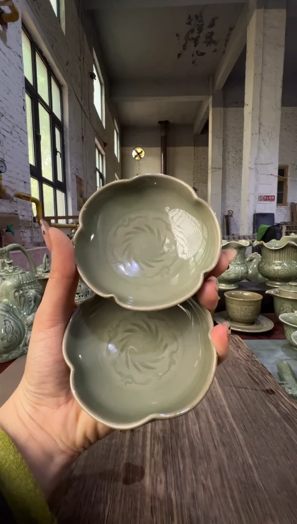 微瑕耀州窑小蘸料碟一对