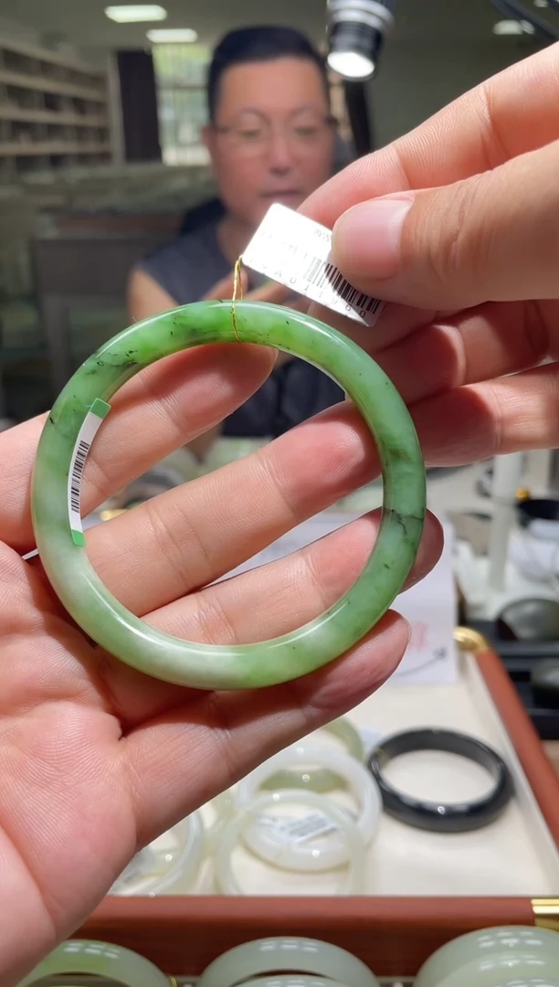 未镶嵌手镯和田玉60-62圈口 1960