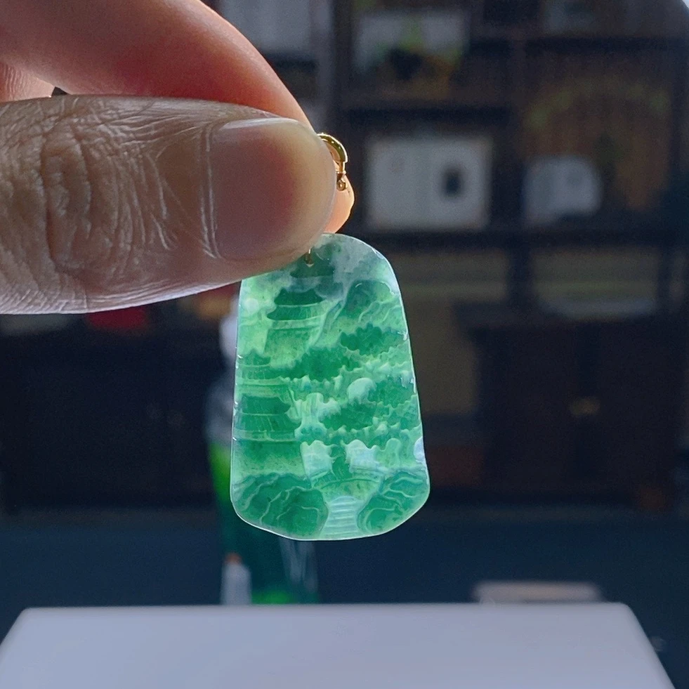 天然翡翠A货小山水吊坠-LLF07