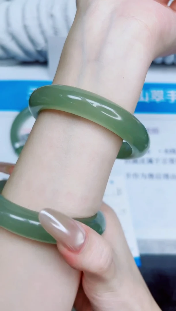 未镶嵌手镯石英质玉185/60