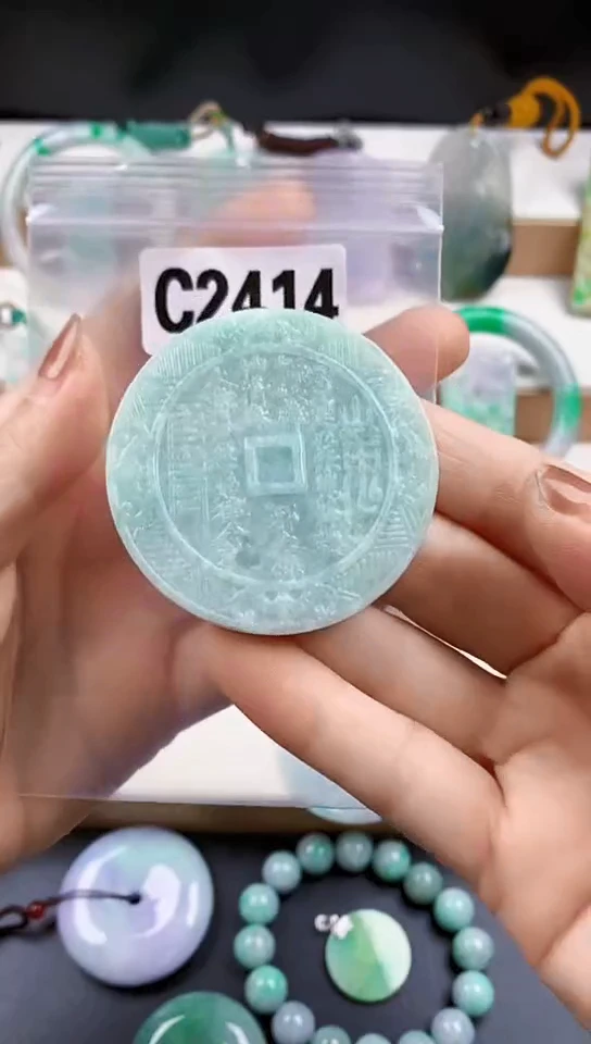 颈饰未镶嵌翡翠天然翡翠吊坠挂件