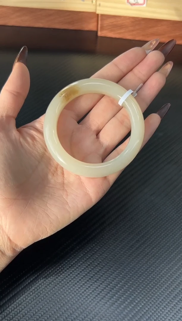 未镶嵌手镯和田玉和田黑山微色差55+mM